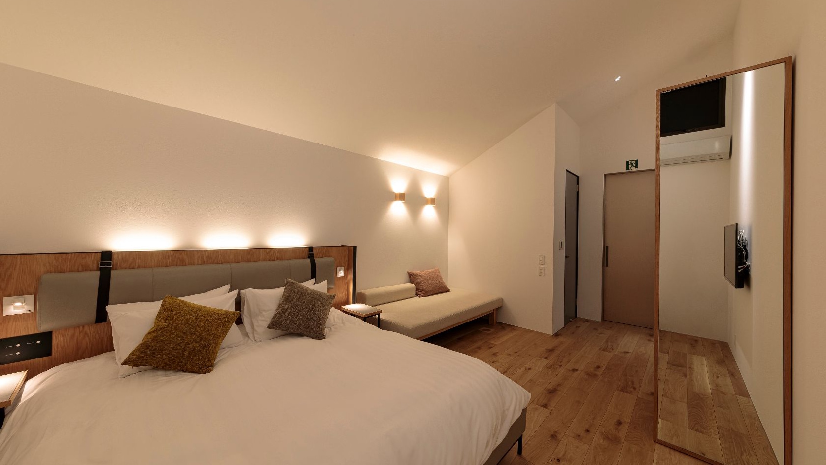 Room 111 / Cielo