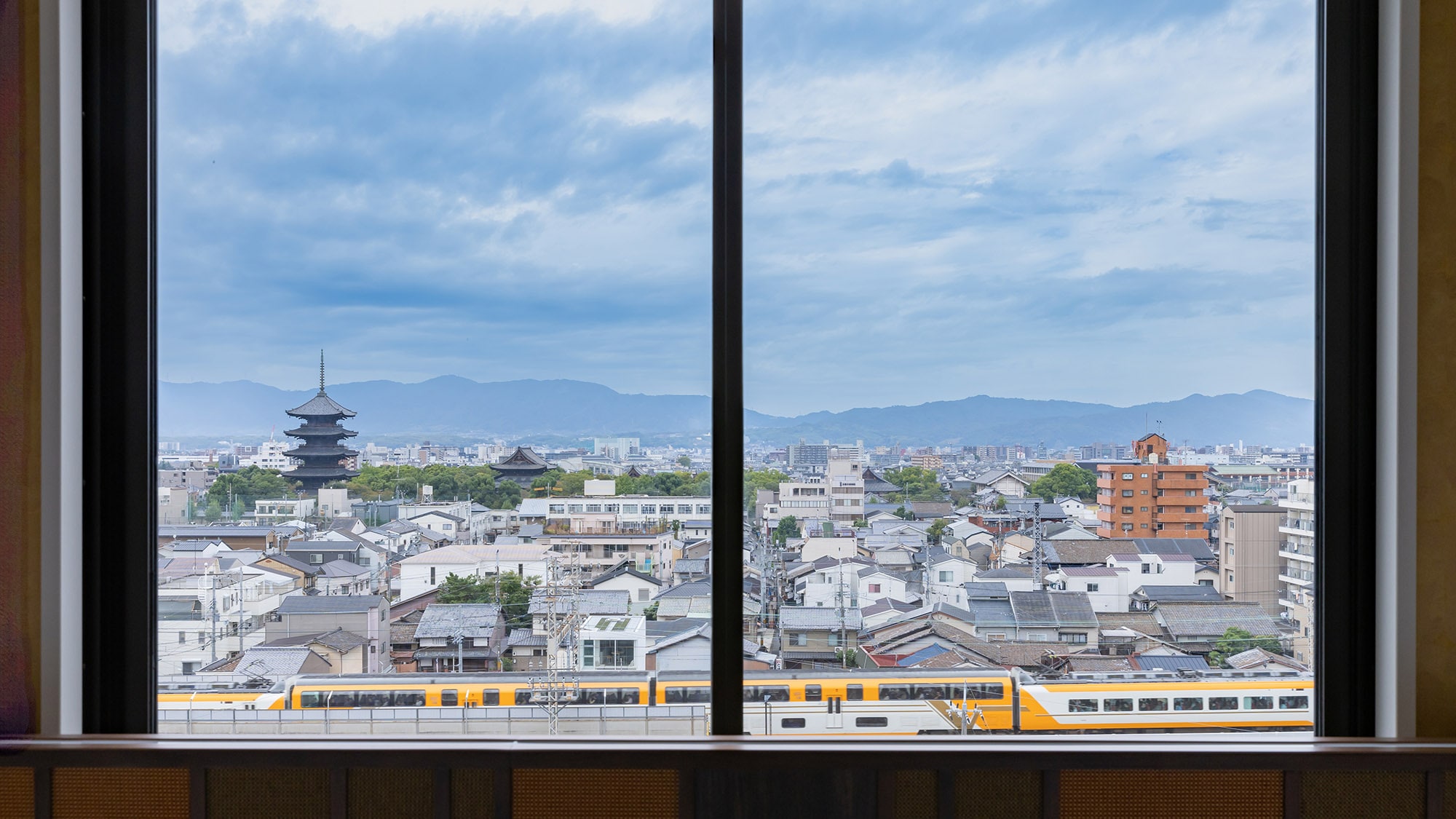 [Connecting Rooms (Toji Temple View)] A room with a view of the World Heritage Site "Toji Temple"