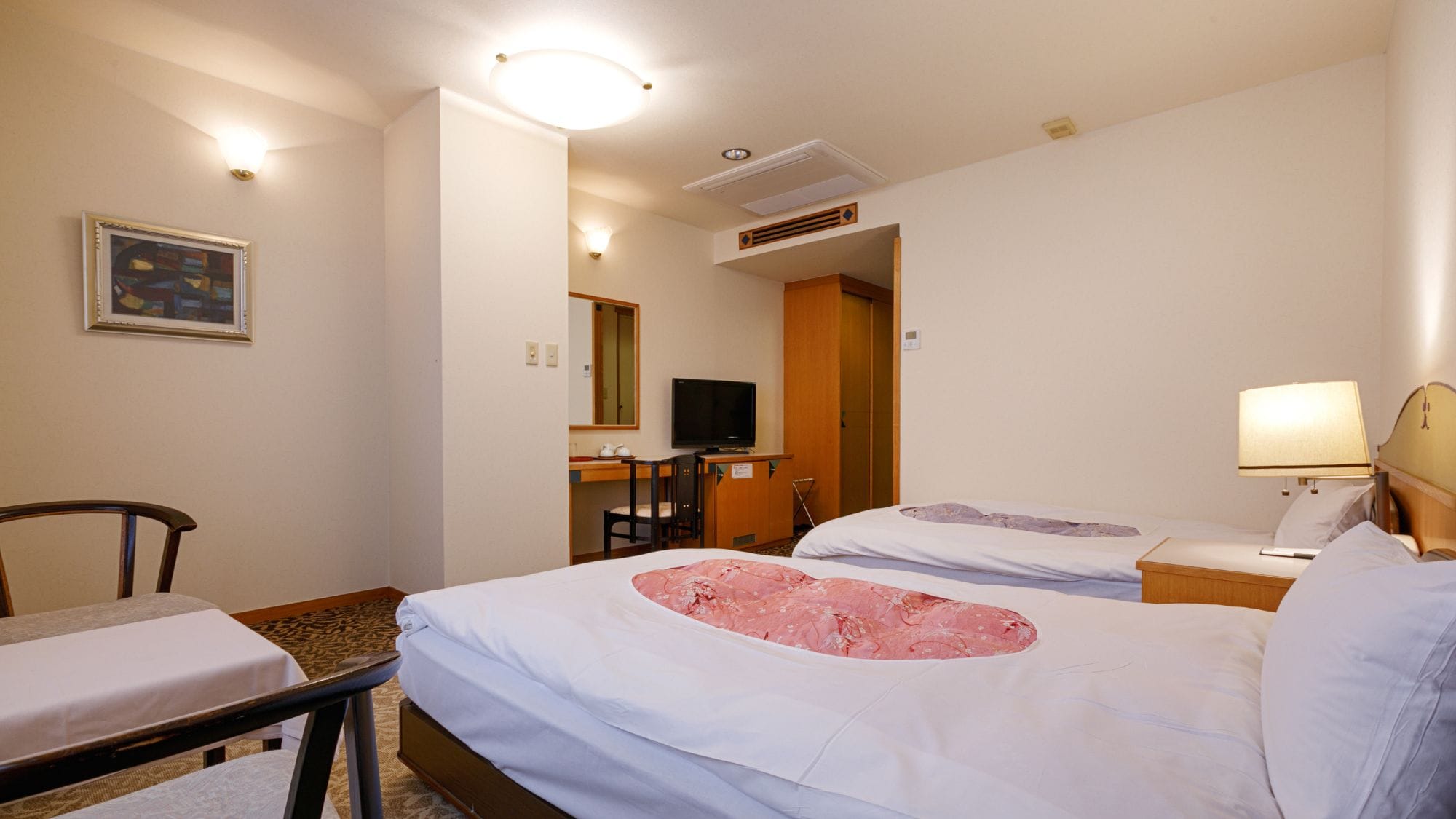 ◆ Phòng đôi tiêu chuẩn kiểu phương Tây | Loại phòng duy nhất có giường đôi trong khách sạn