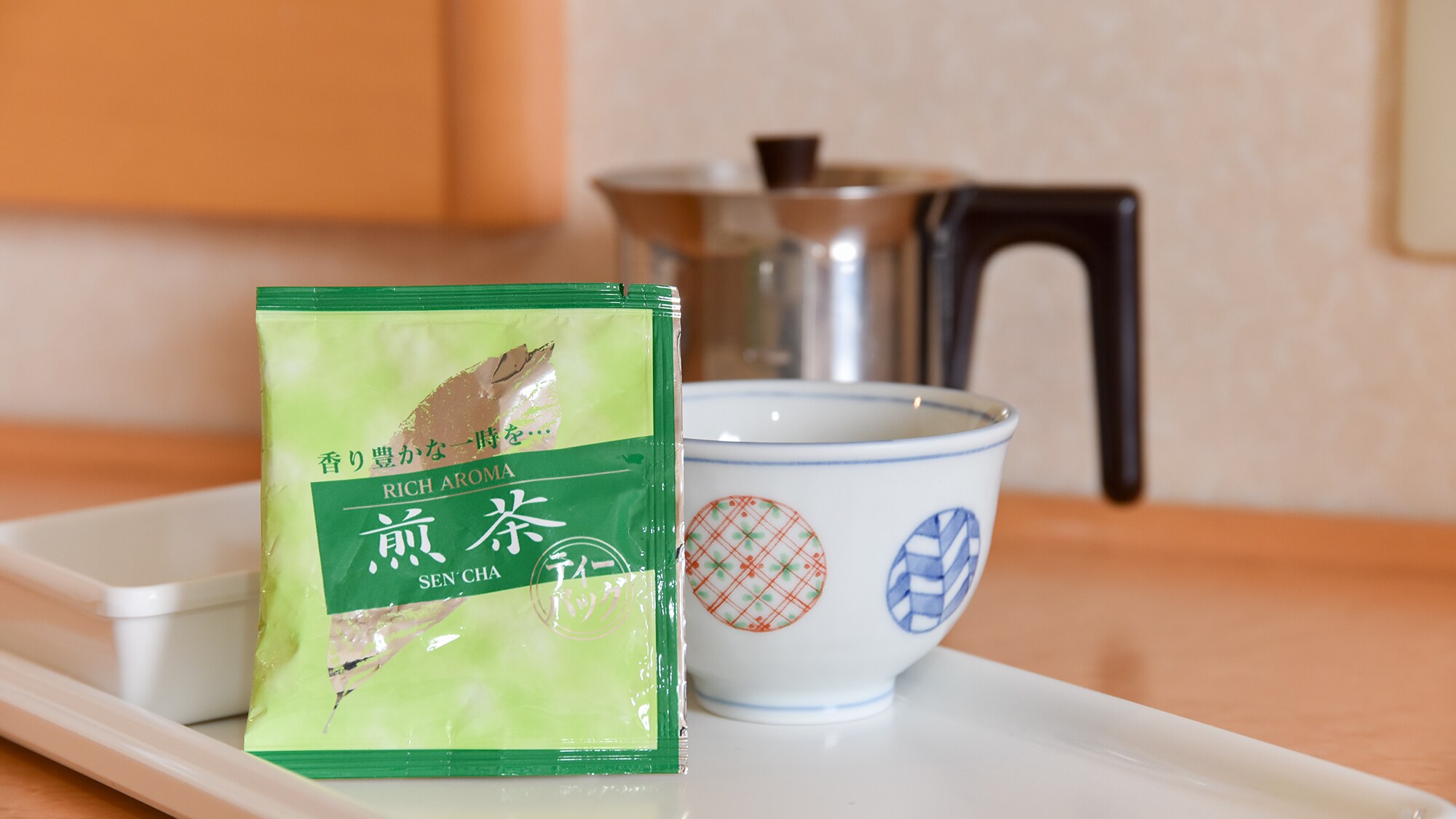 Room (tea set)