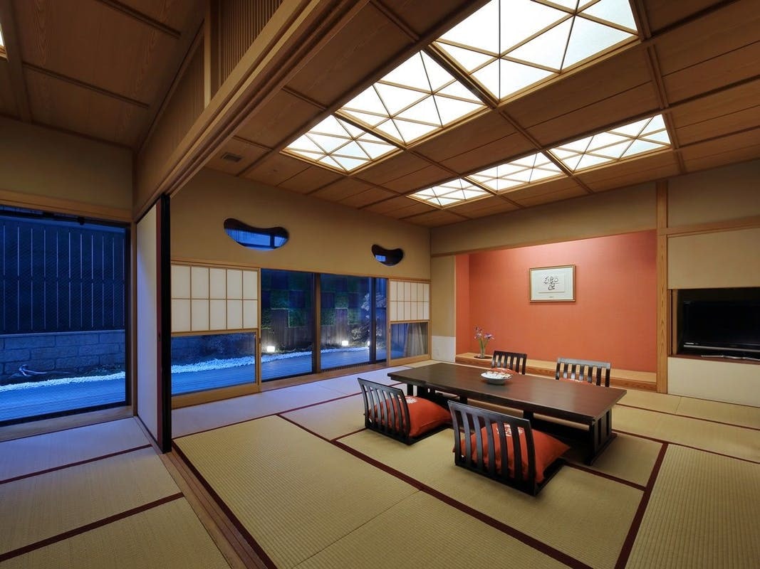 [Kamar bergaya Jepang Cha-ryo] Kamar yang luas dengan 19 tikar tatami