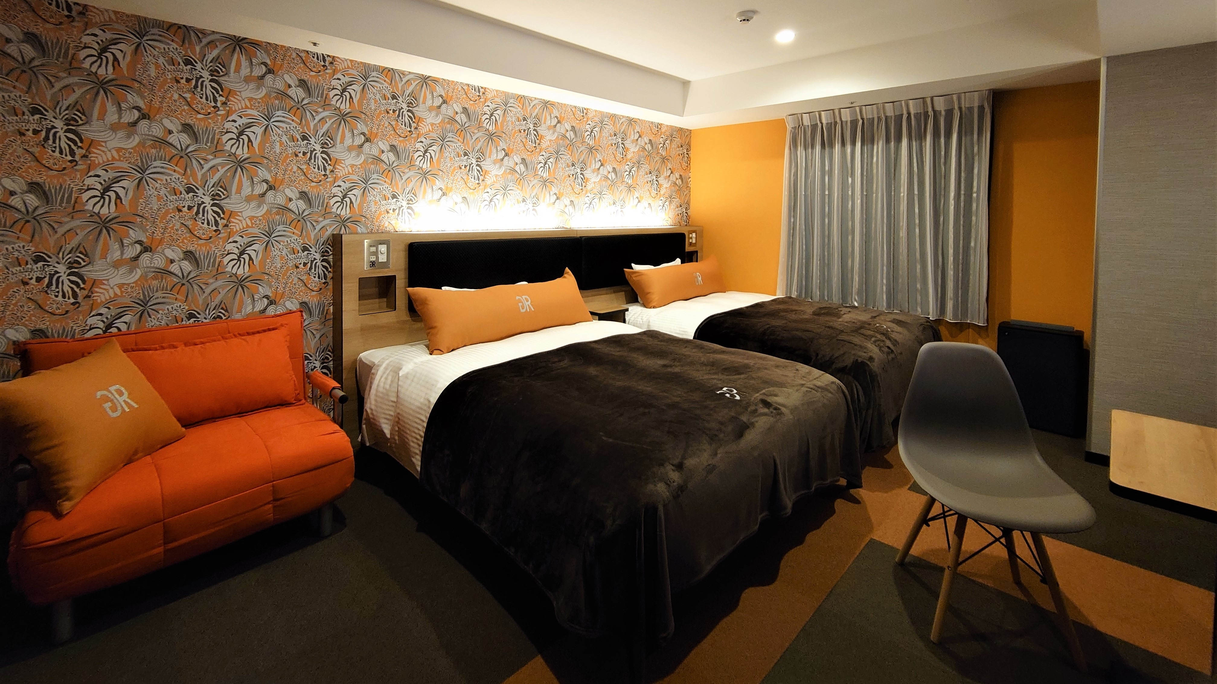 Twin room (8-11F)