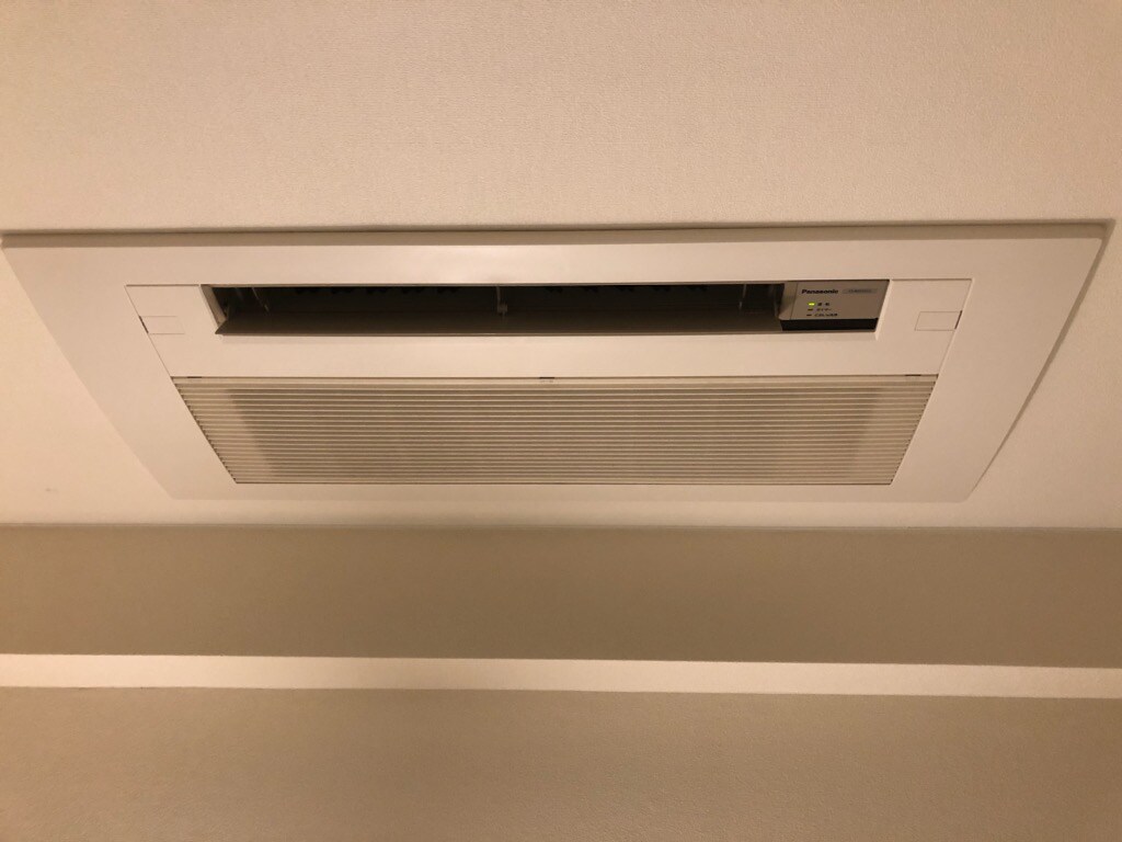 Individual air conditioning in all rooms