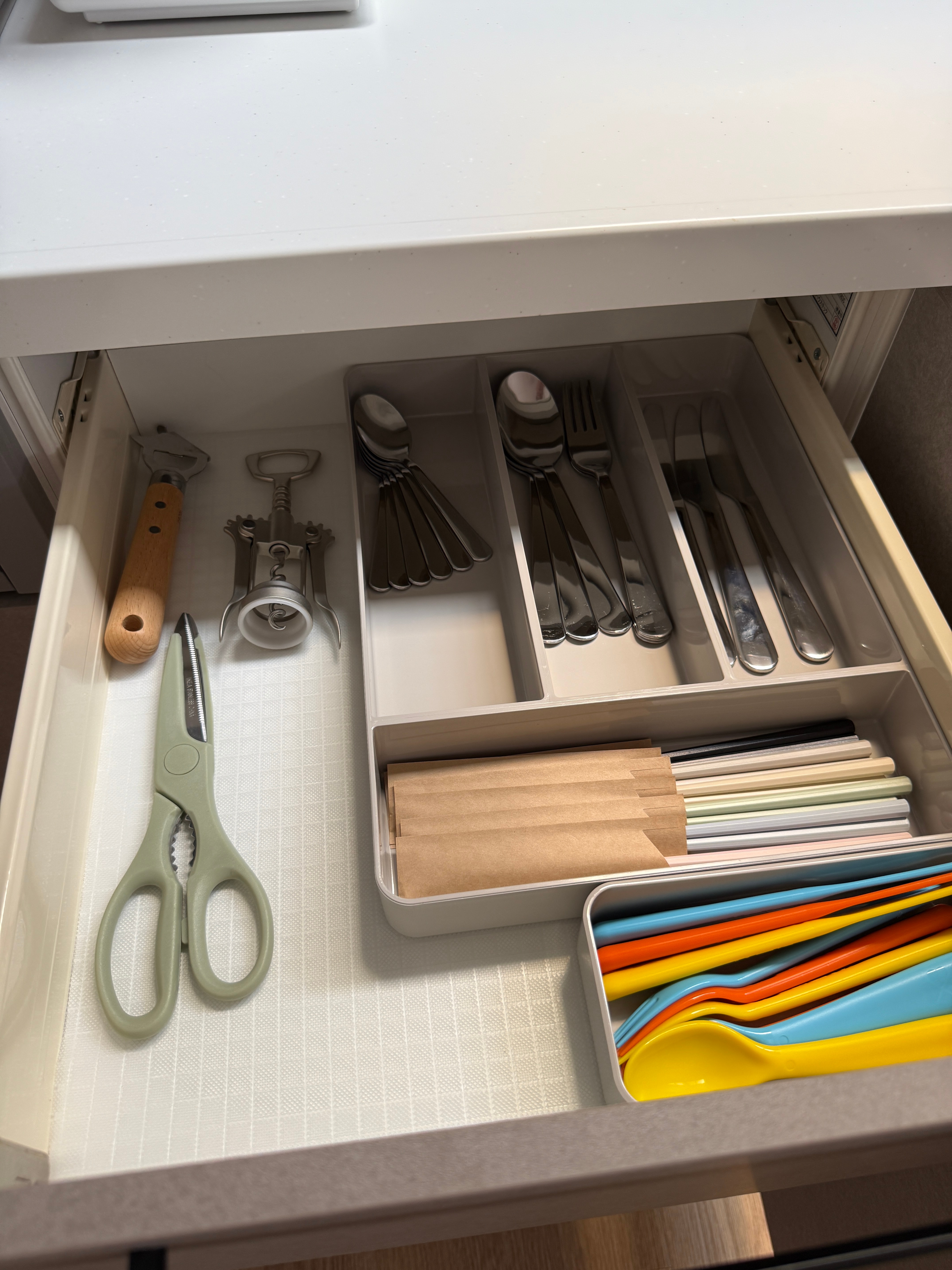 餐具及其他物品