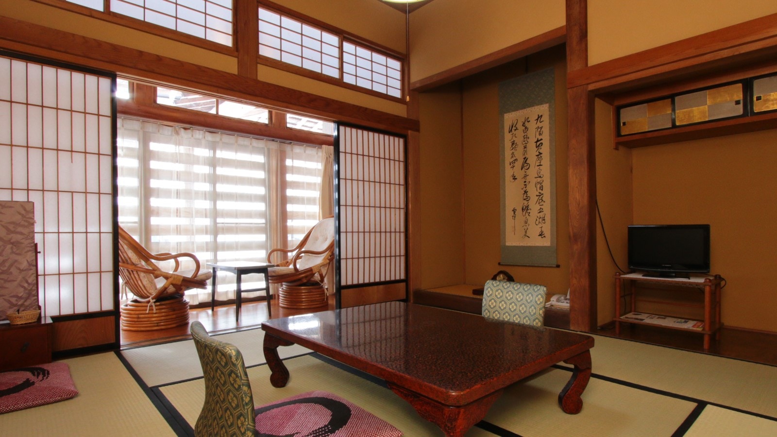 ■ New Japanese-style room, 2 x 8 tatami mat rooms