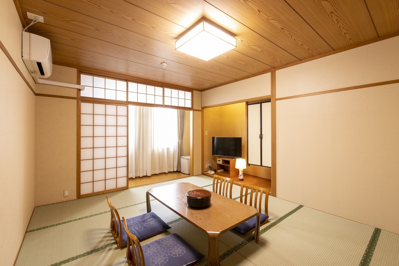 Japanese-style room