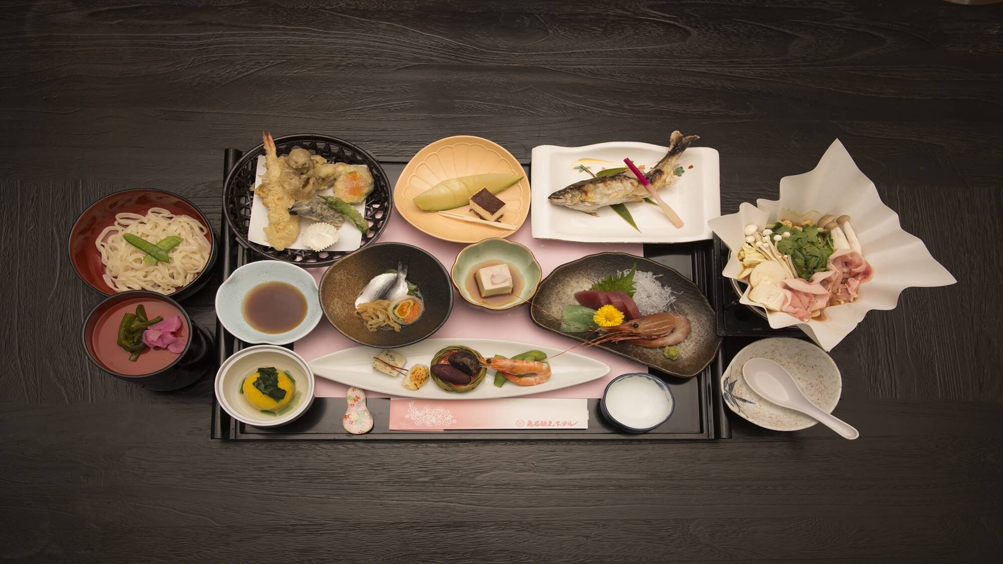 * [Supper example] Please enjoy the exquisite dishes that you can enjoy with your eyes and tongue.