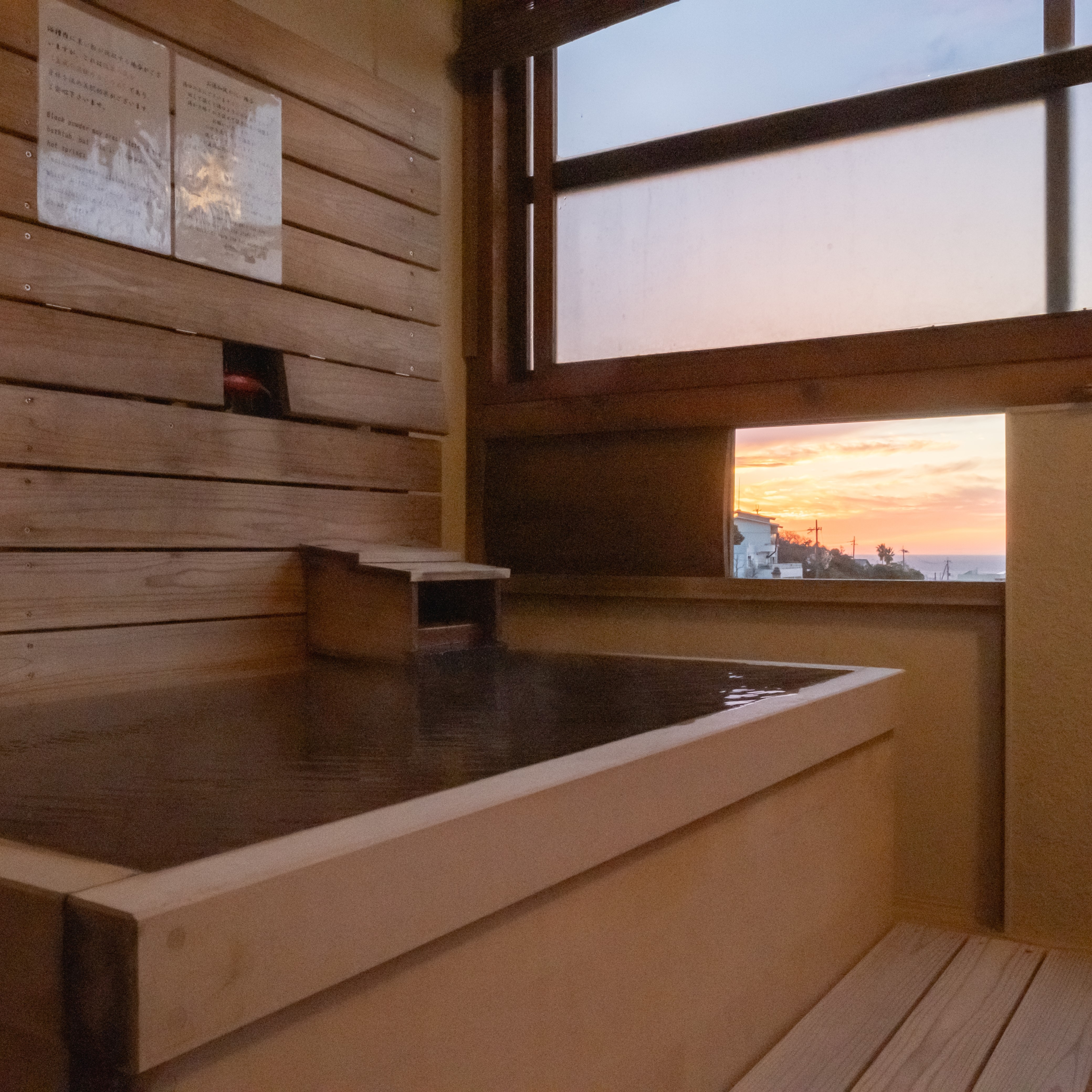 [Bath] Guest room open-air bath