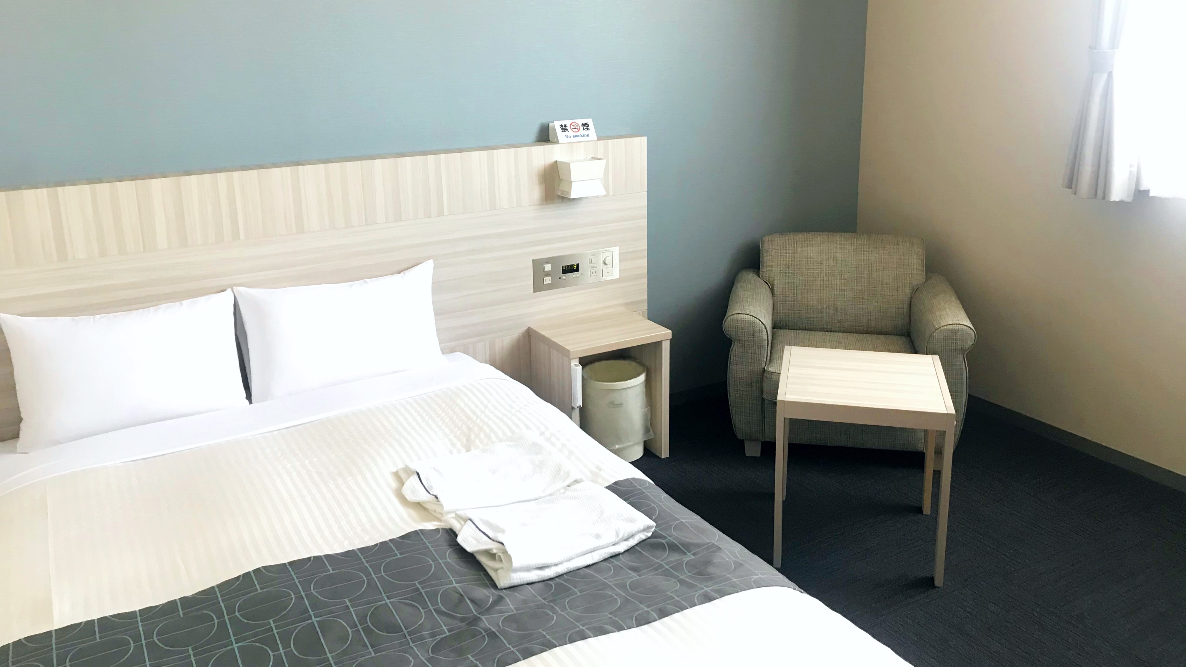 [All rooms are spacious with over 20 square meters♪] Double room (140cm wide bed)