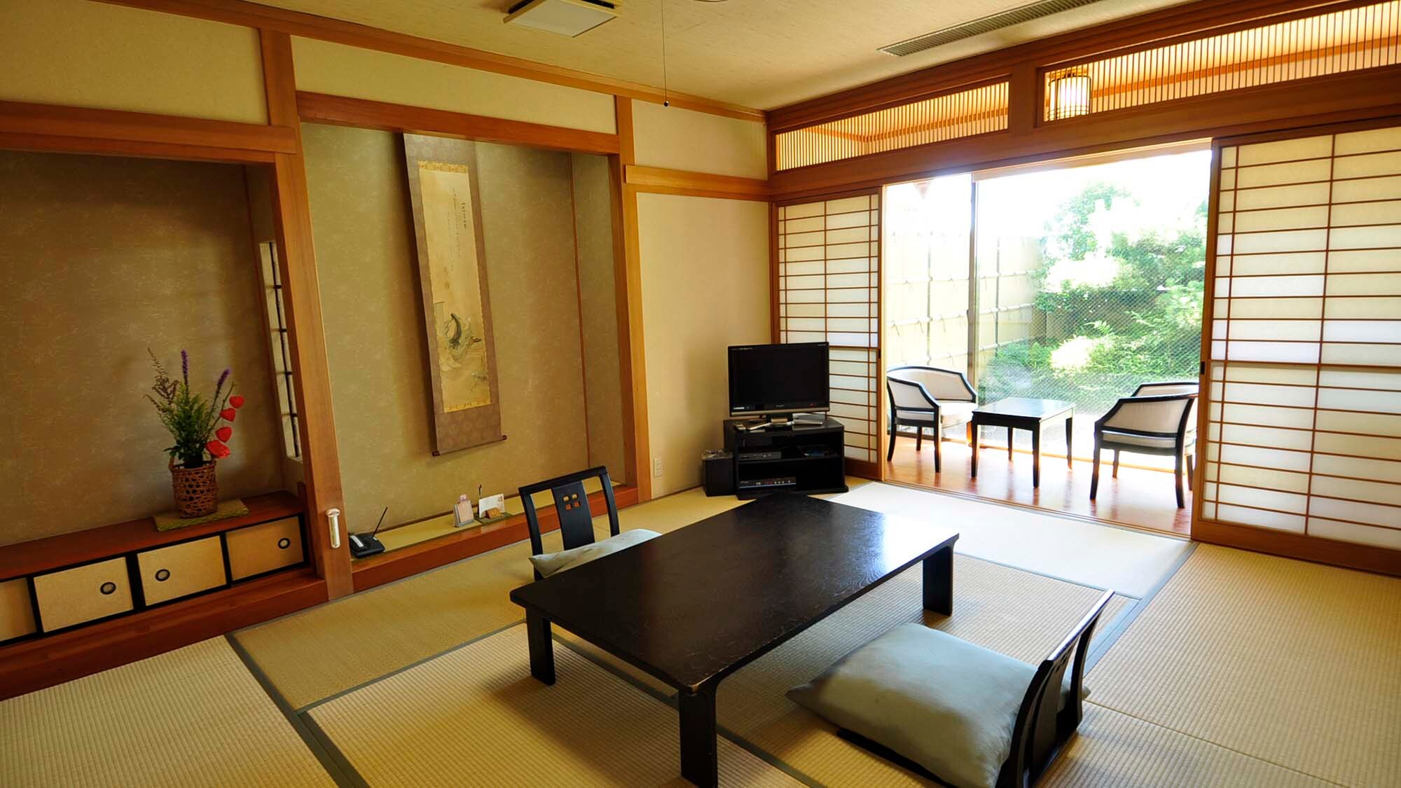 ・【내 욕조 첨부 일본식 방】넓은 방입니다. 다다미에서 골고루하는 것도 좋다.