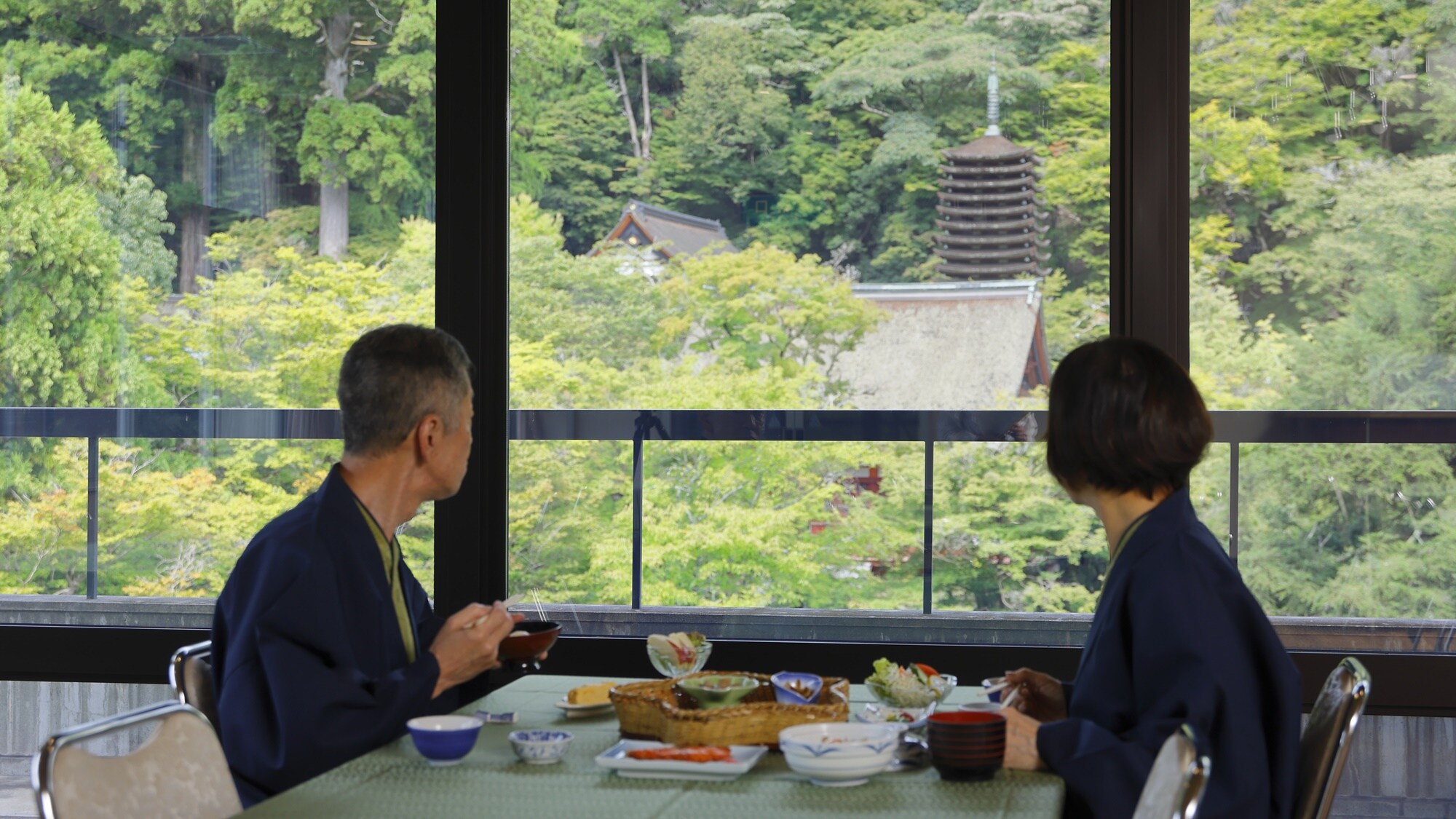 ★早餐俯瞰十三層寶塔（範例）