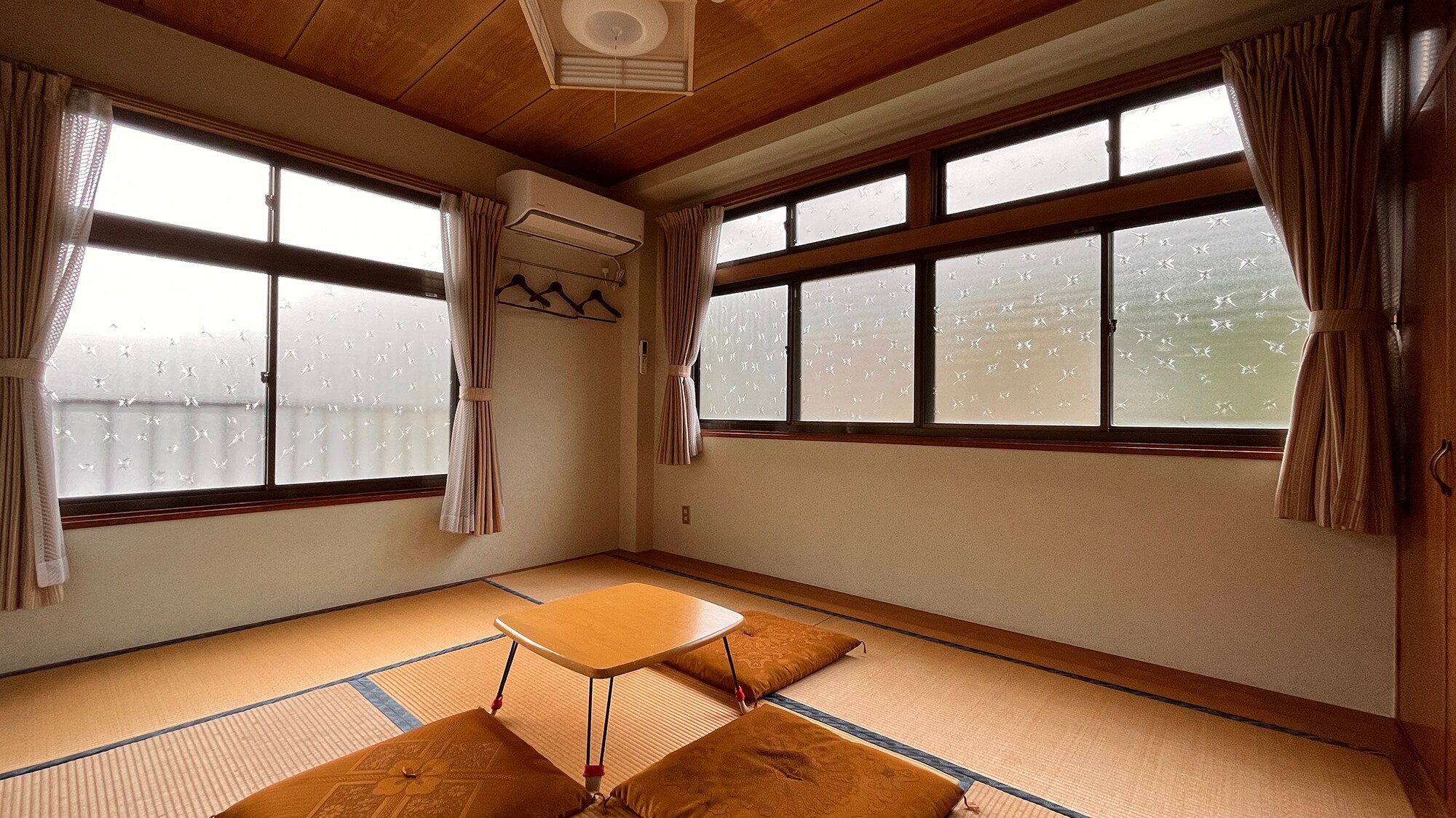 [Self-catering wing] Japanese-style room 6 tatami mats*