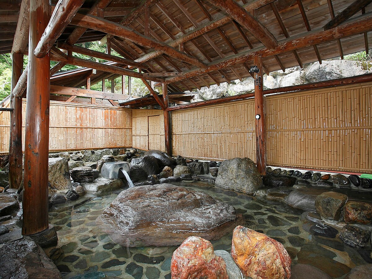Tonokata Mountain Stream Open-Air Bath