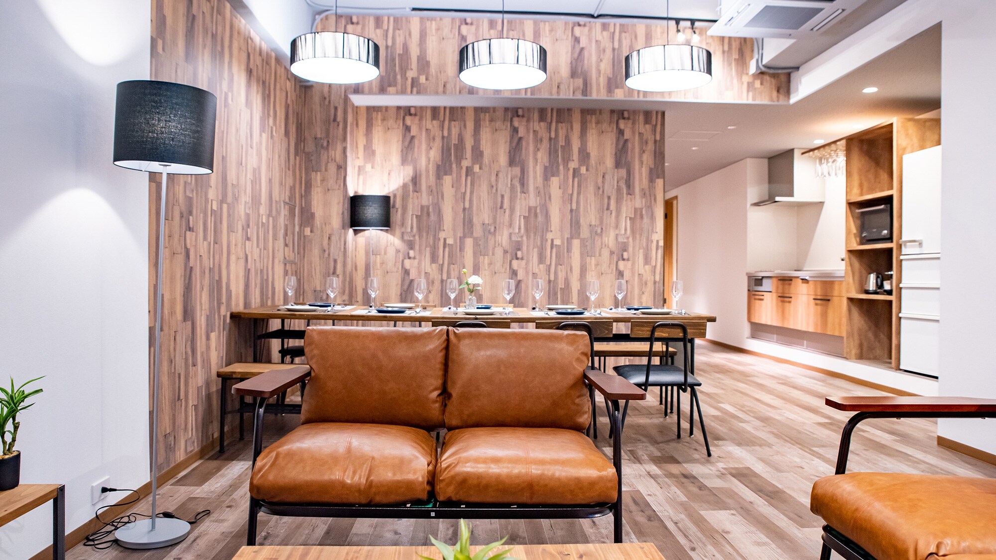 Spacious living room