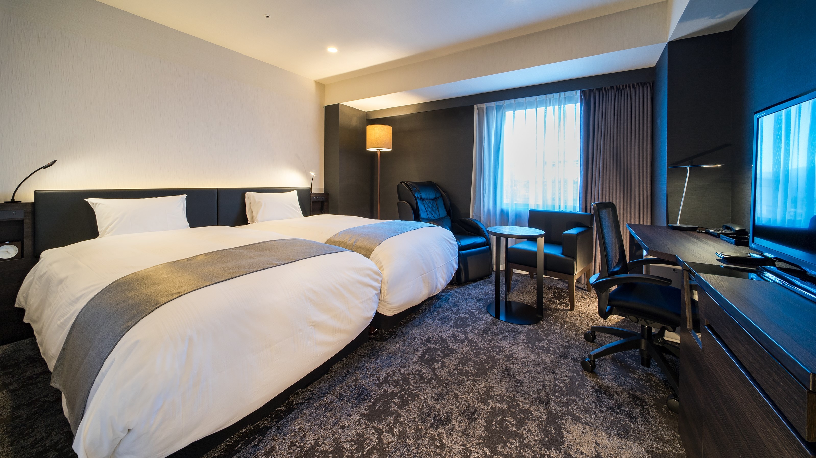 Grand Deluxe Twin Room