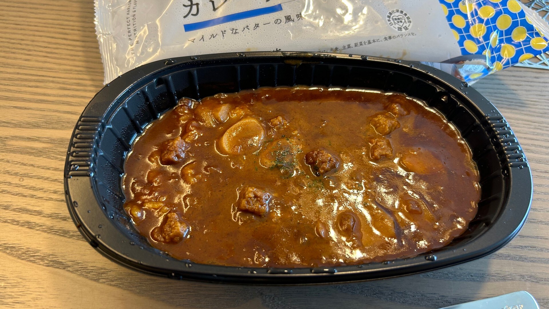 享受轻松的自助早餐♪冷冻咖喱或冷冻意大利面可供选择
