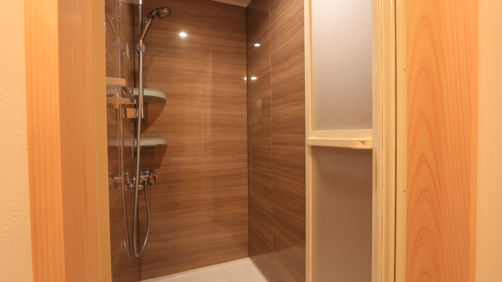 [Moon Room] Shower room
