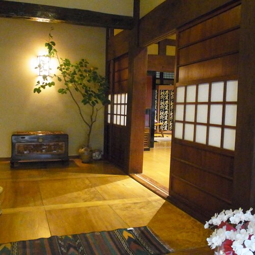 *【Entrance】Time flows quietly and gently.