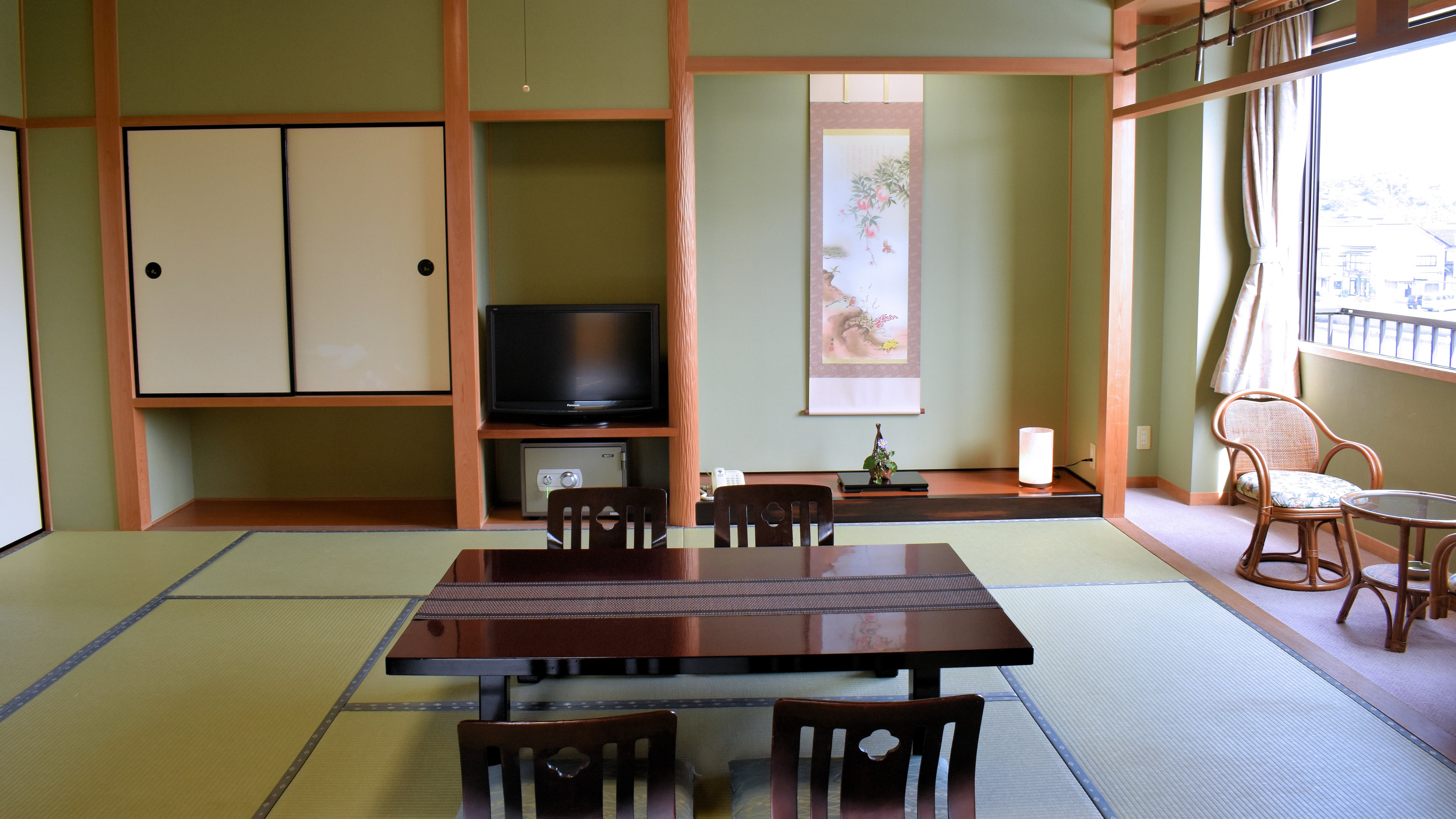 All rooms at Sakamotoya are Japanese-style.