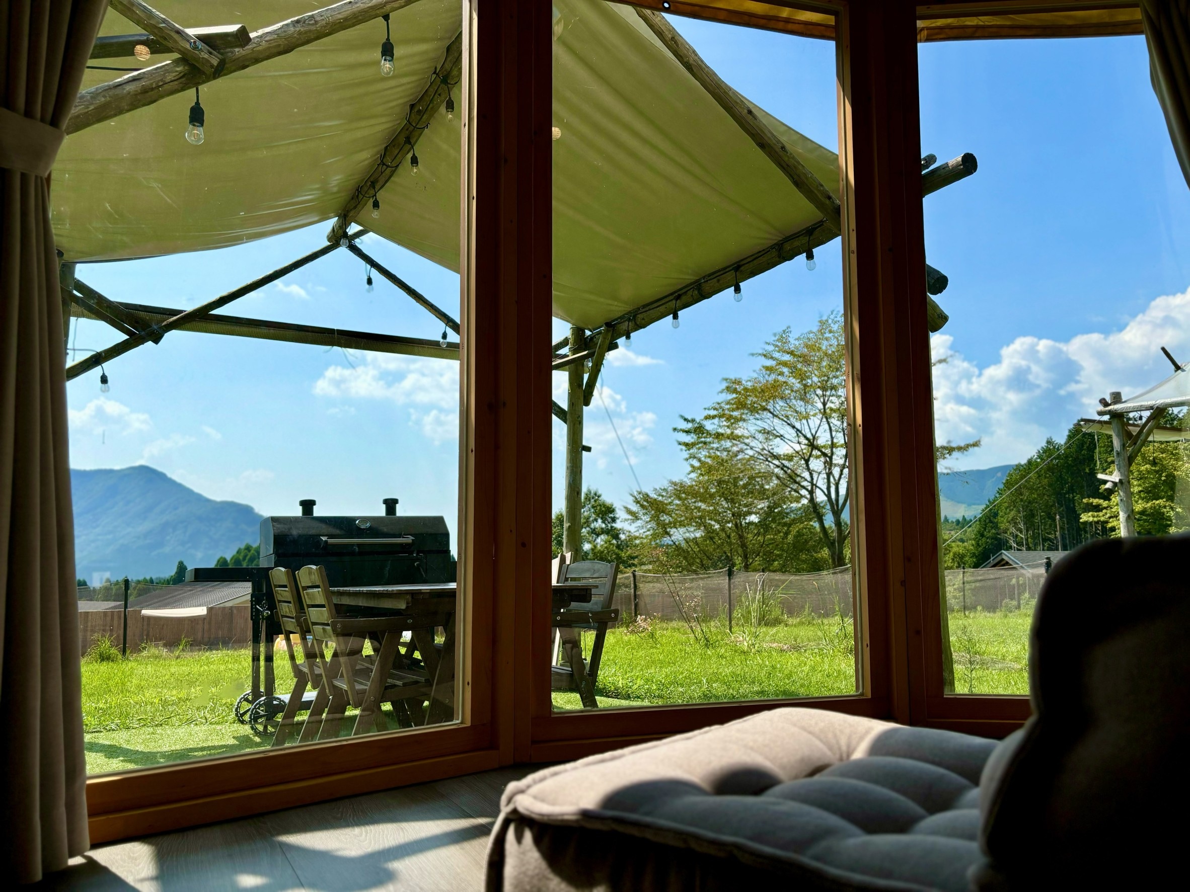 Casual glamping, large windows
