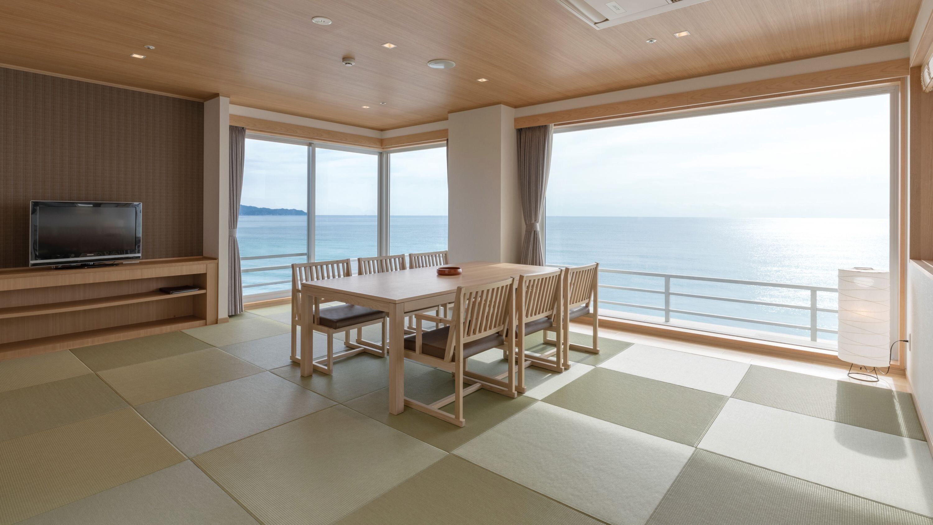 Premium Corner Suite with Open Air Bath
