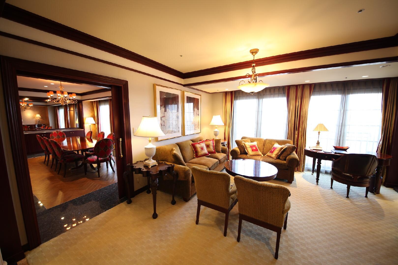 Plaza Suite Room