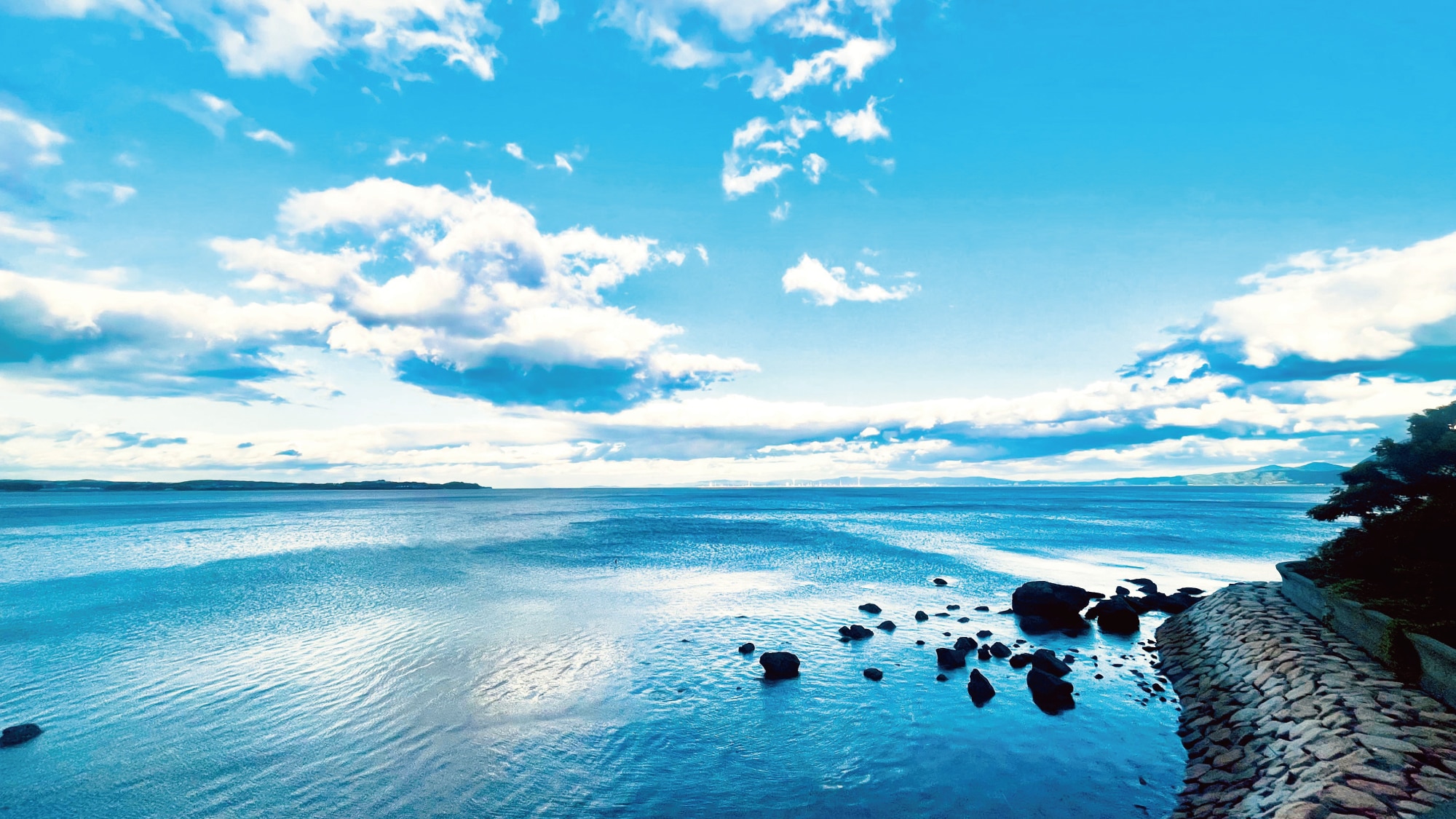 [View] Teluk Beppu dan langit dapat diambil dengan indah dari tempat parkir kedua ke gedung utama