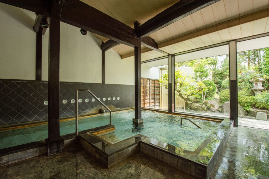 大型公共浴場－範例