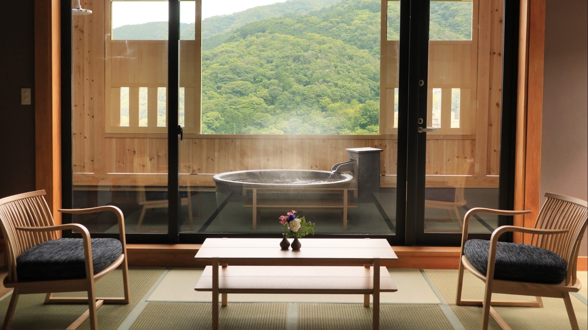 【Non Smoking】Deluxe Room with Semi-Open-Air Bath