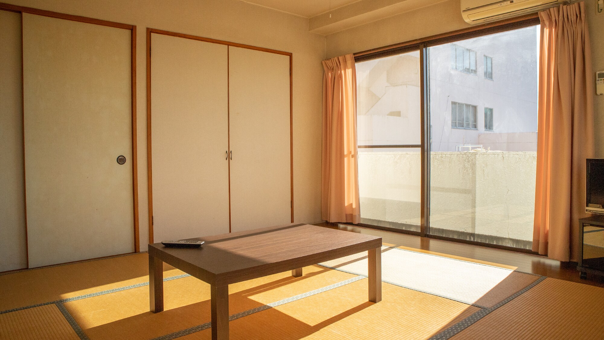※【日式房間/本館3～4樓/有衛浴】我們將依入住人數提供日式房間。