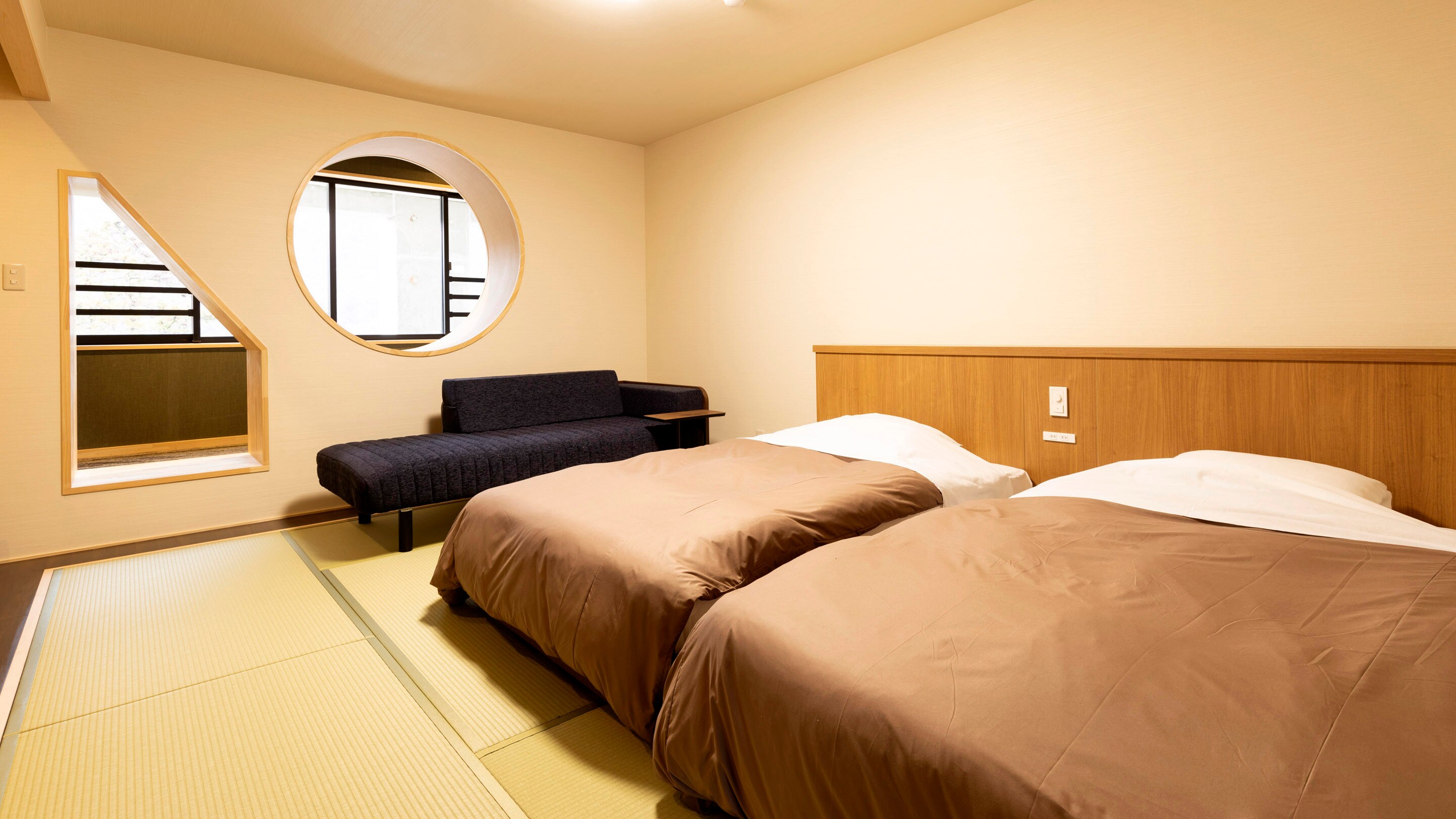 Giường đôi tiêu chuẩn theo phong cách Nhật Bản, sức chứa 3 người *Ví dụ về phòng khách