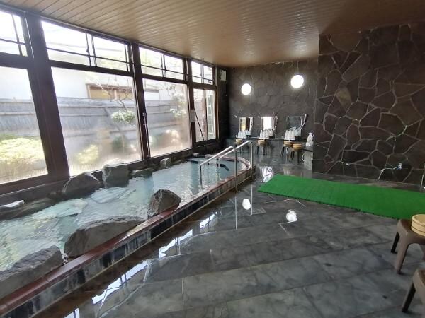 Women's Public Bath