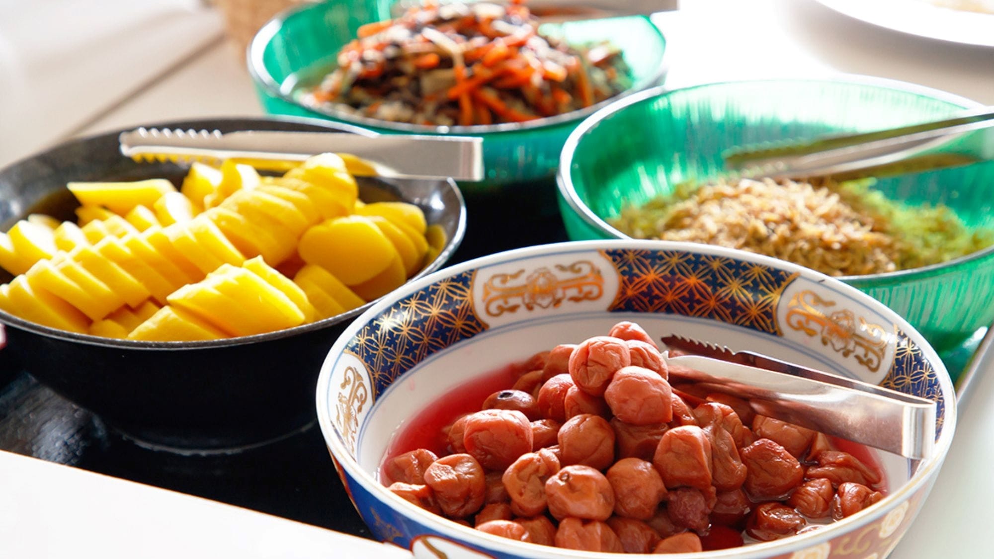 [Example of breakfast buffet]