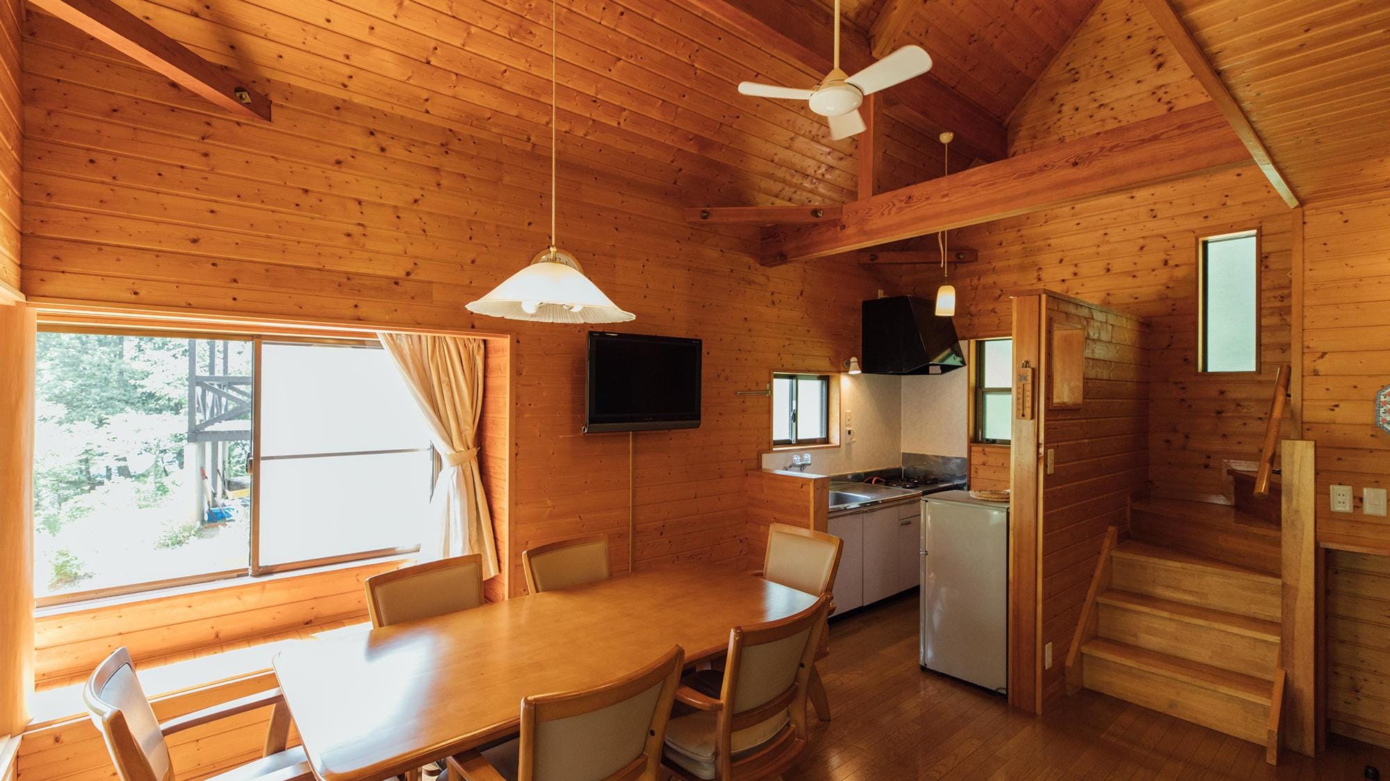 [Kitchen included: high grade] Interior example