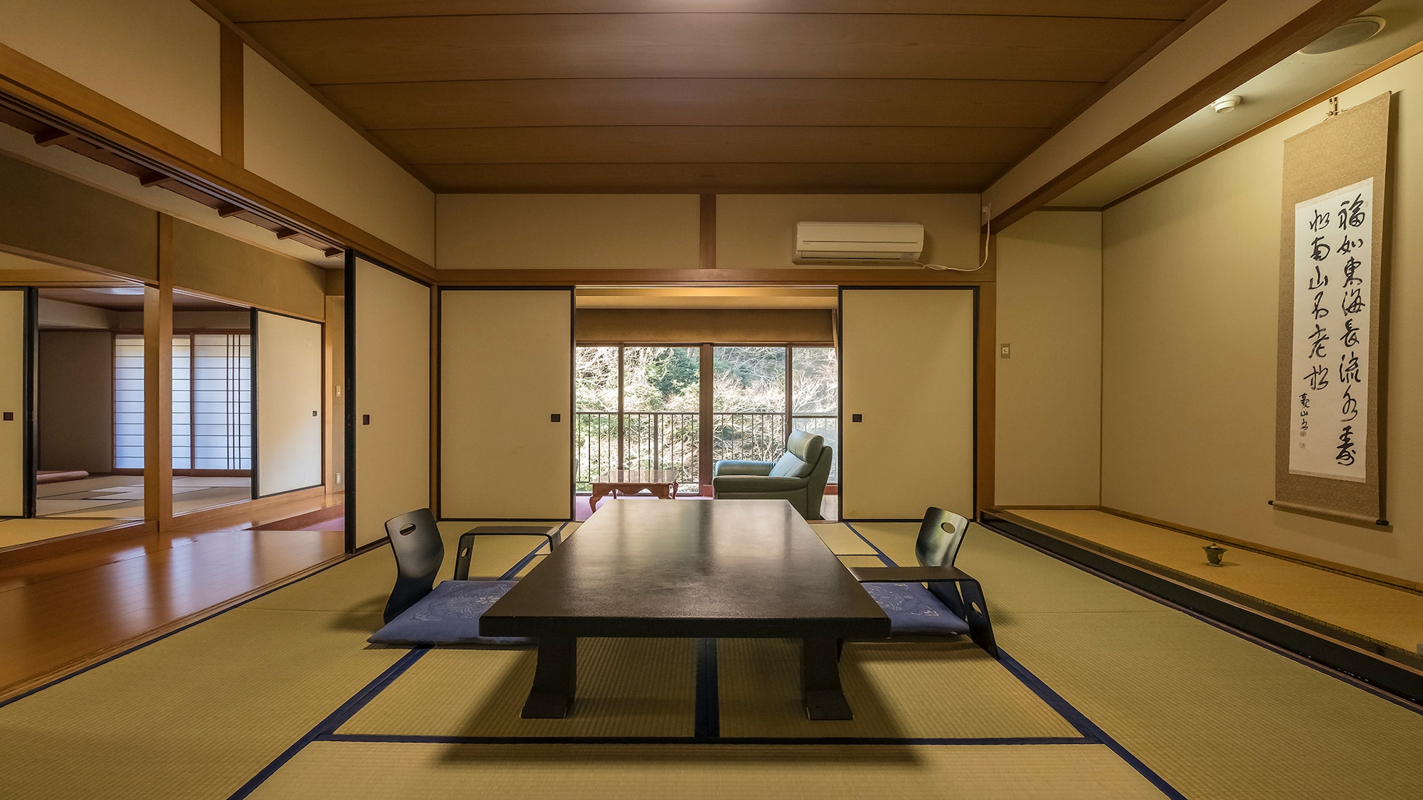 [Special room] Kobai room 10+10 tatami (capacity 6 people)