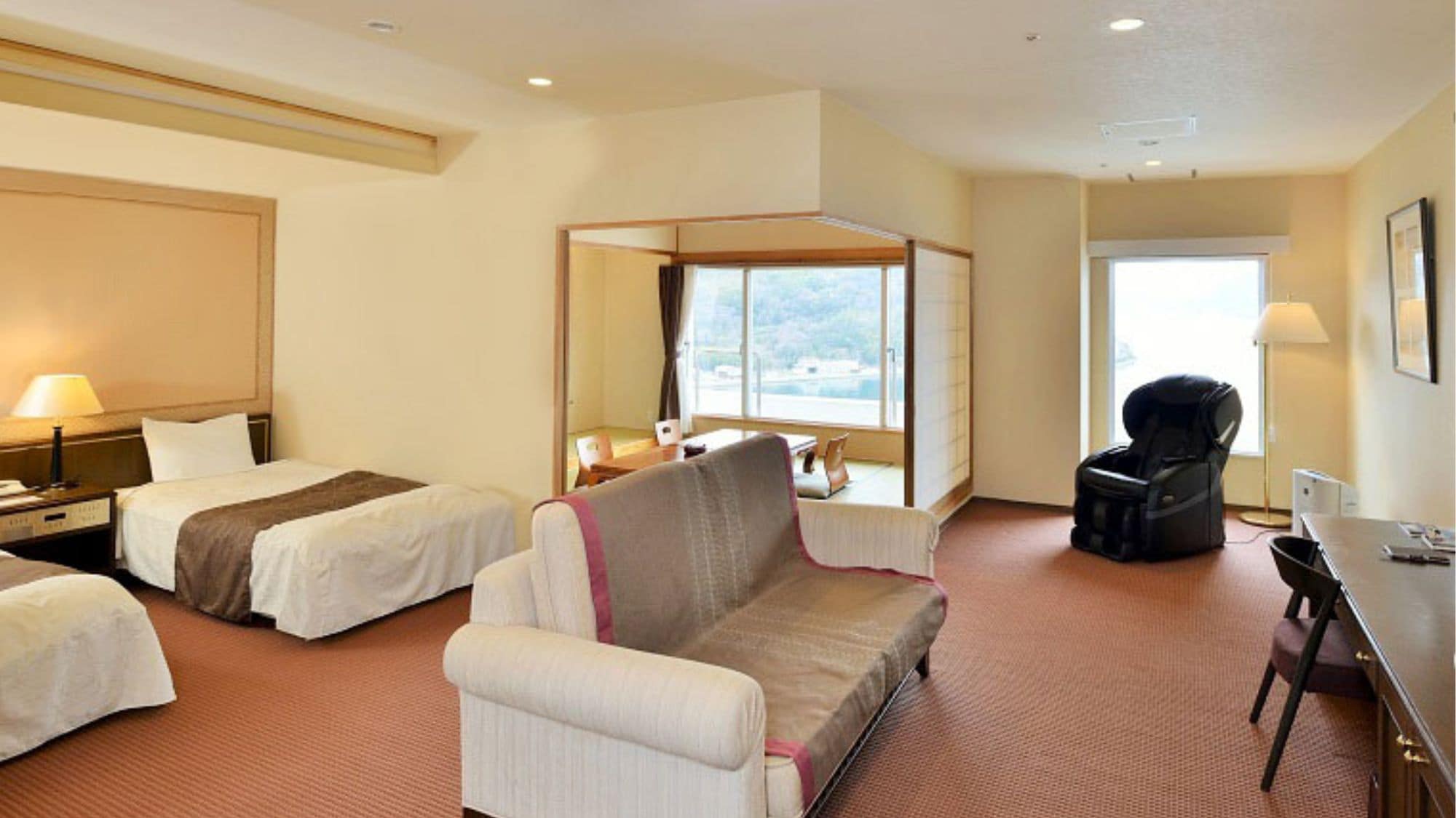 Top floor (11th floor) Semi-suite room