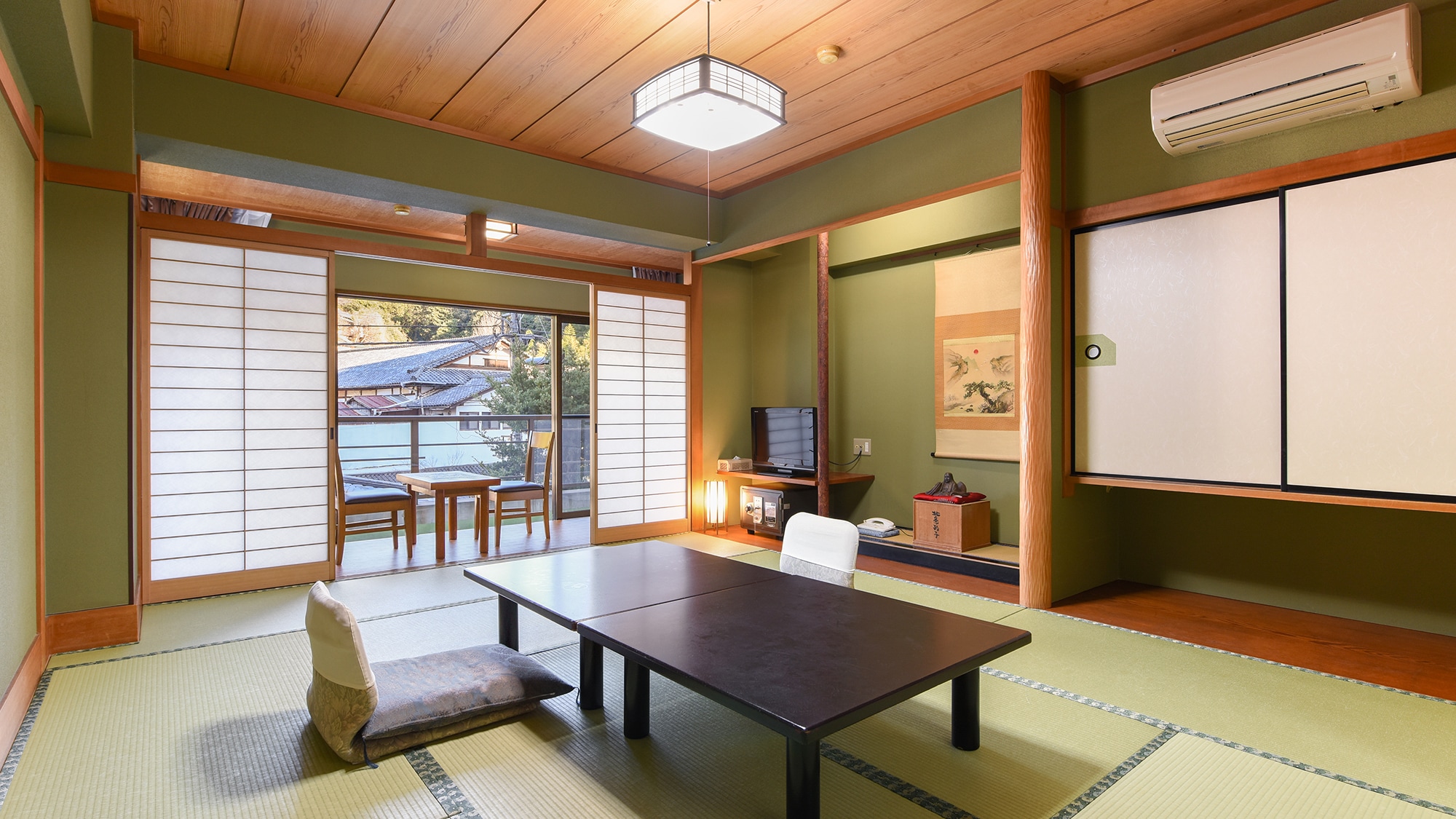 *[2nd floor Japanese-style room 10 tatami mats + 6 tatami mats, 2 rooms connected] The layout of the Japanese-style rooms on the 2nd and 3rd floors is slightly different. *You cannot choose.