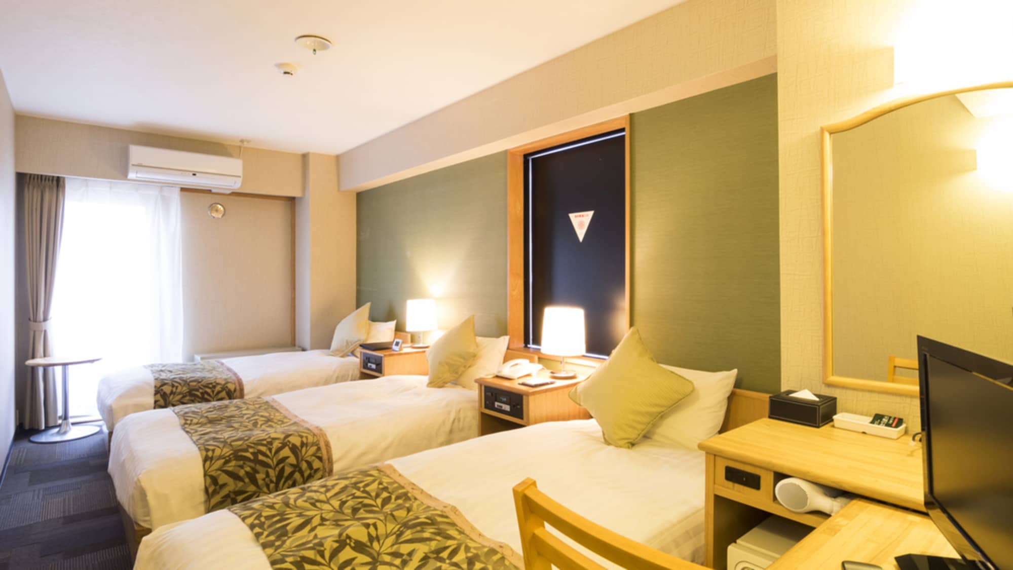 Triple room (3 beds, 100cm wide)