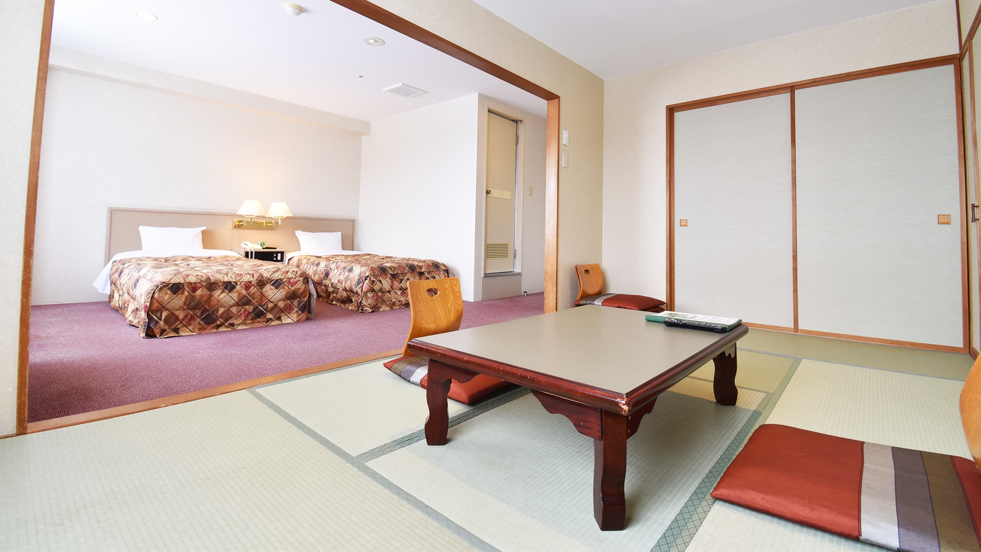 Kamar Standar Jepang-Barat (36㎡) │2 tempat tidur single, hingga 3 futon