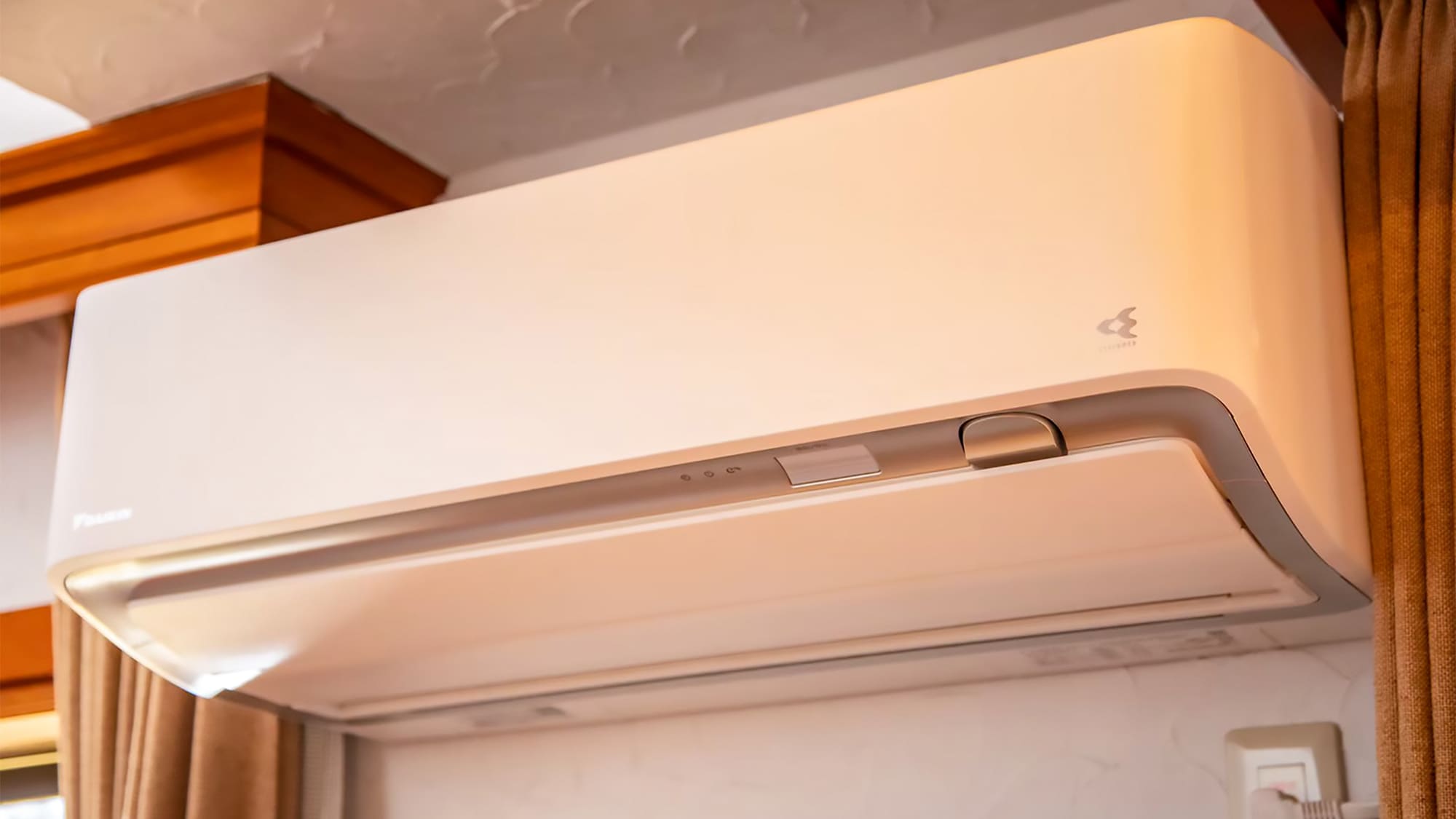 ・Fully equipped with air conditioning
