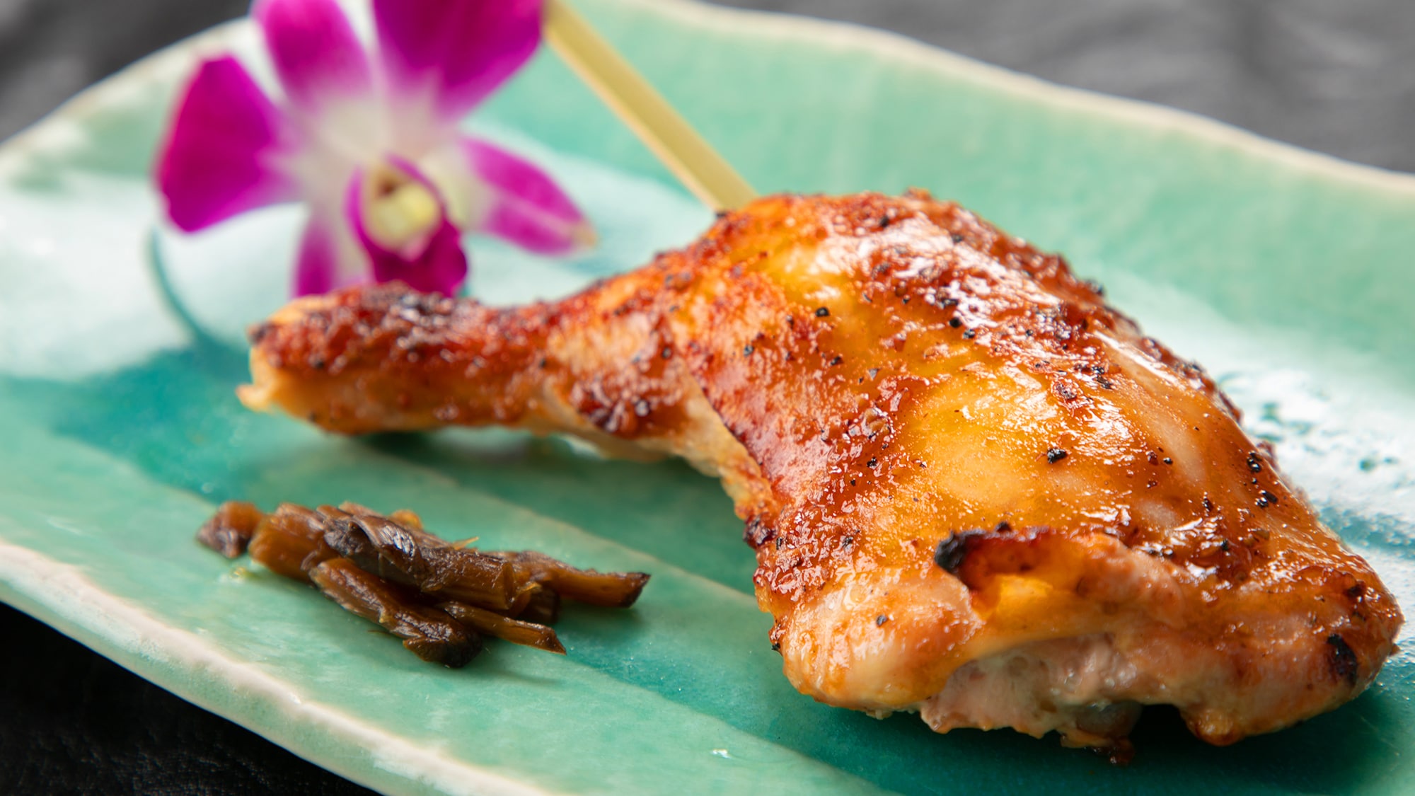 ■ Sanzoku Kaiseki ■ Hearty Sanzoku-yaki chicken on the bone