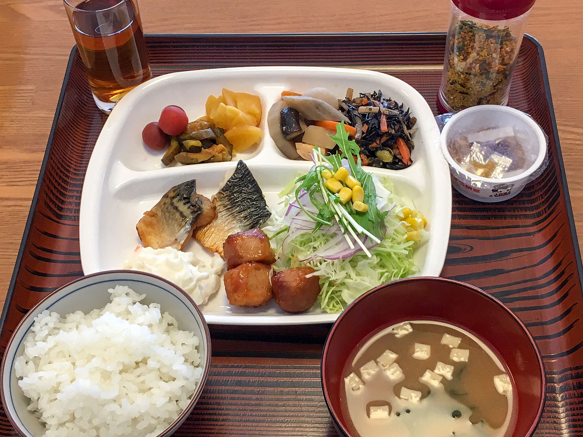 [Free breakfast service (Japanese food example)]