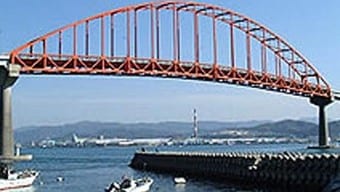 Kasado Bridge (about 15 minutes by car from our hotel)