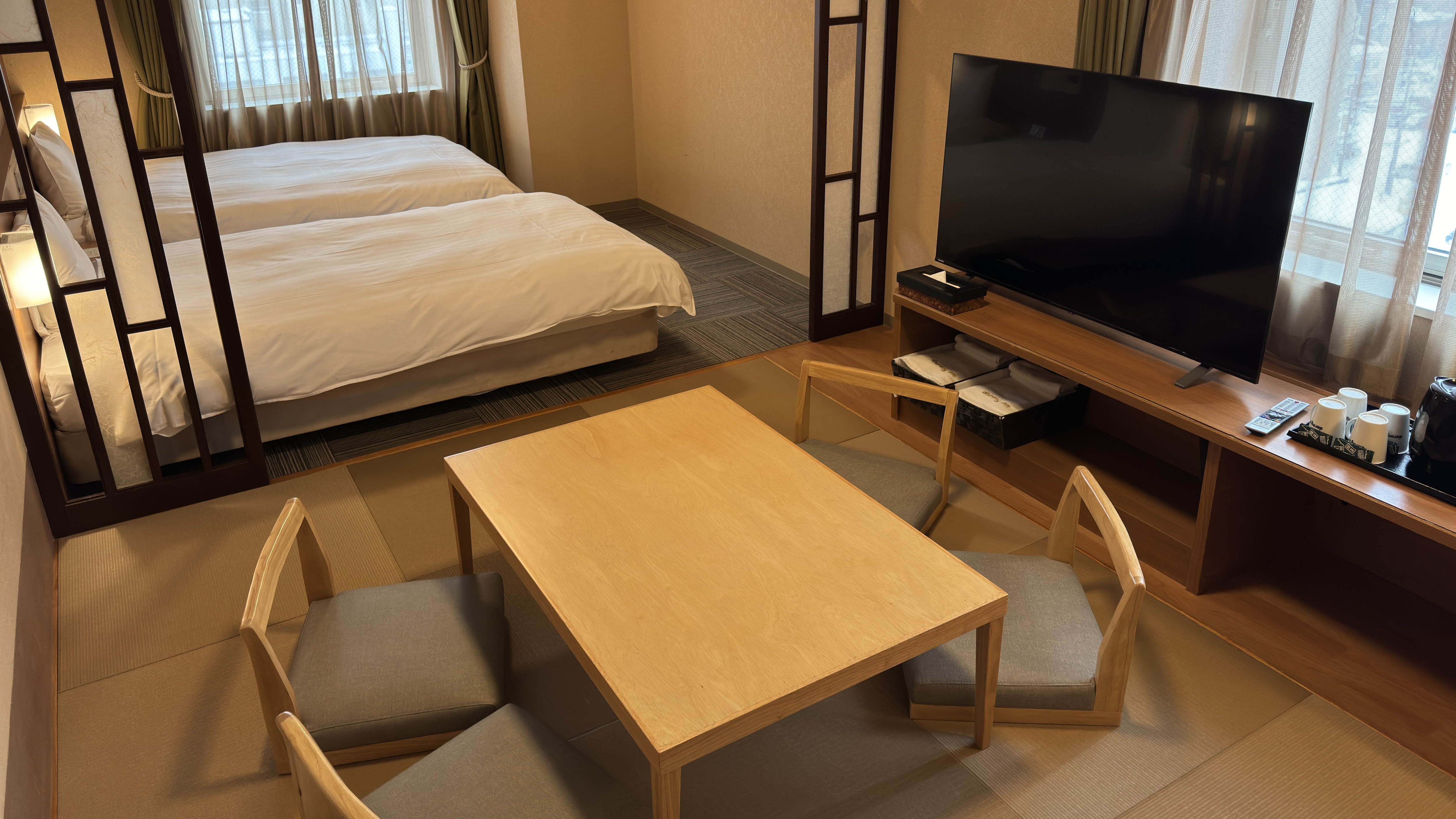 Kamar bergaya Jepang-Barat
