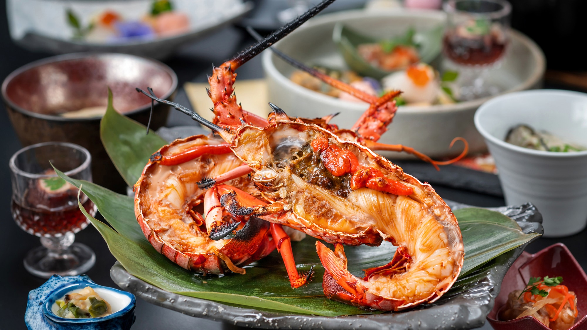 [Grilled spiny lobster in its shell]