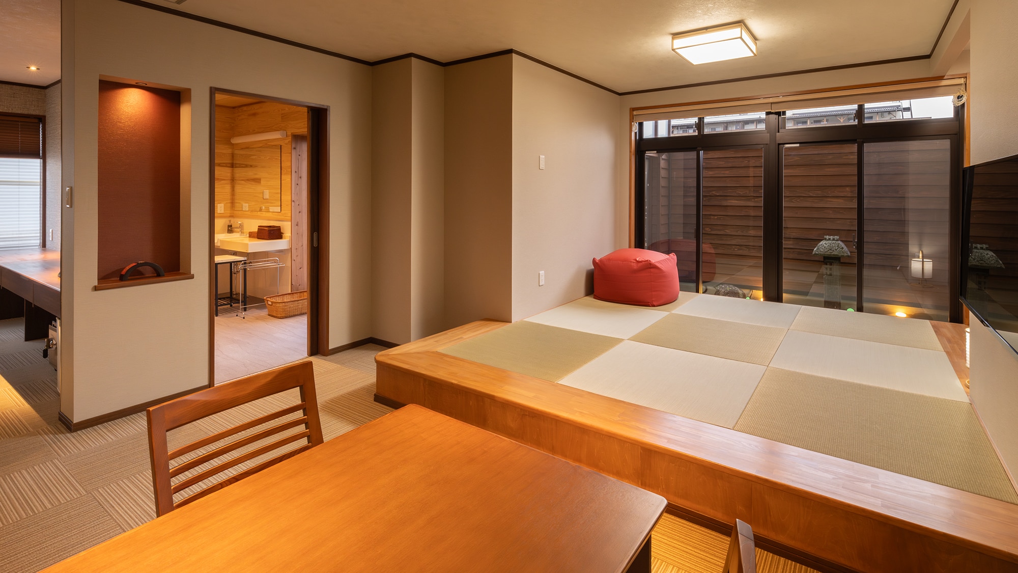 ■Kamar bergaya Jepang-Barat dengan sumber air panas■