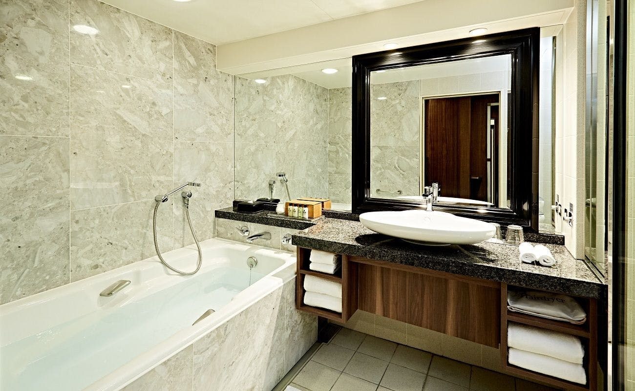 Executive Superior River View Double (14th and 15th floors) 3