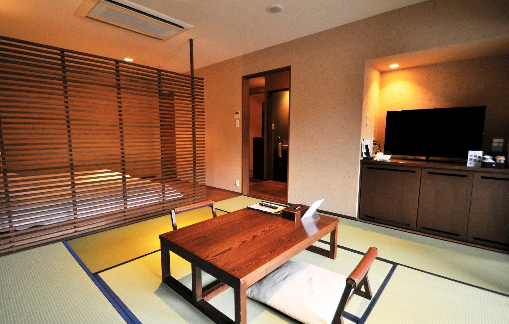Guest room with open-air bath “Kaze no Tate Japanese-Western style room”