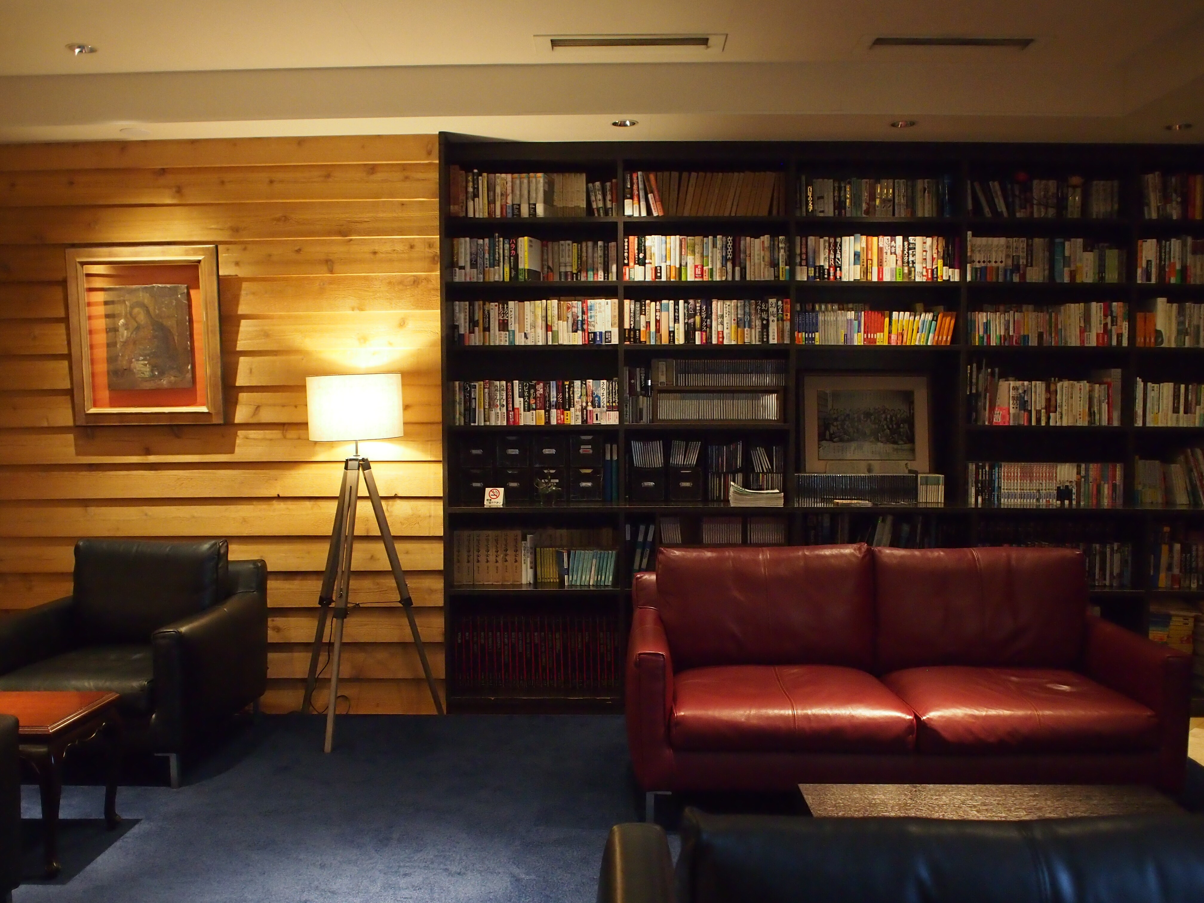 [1st floor library]