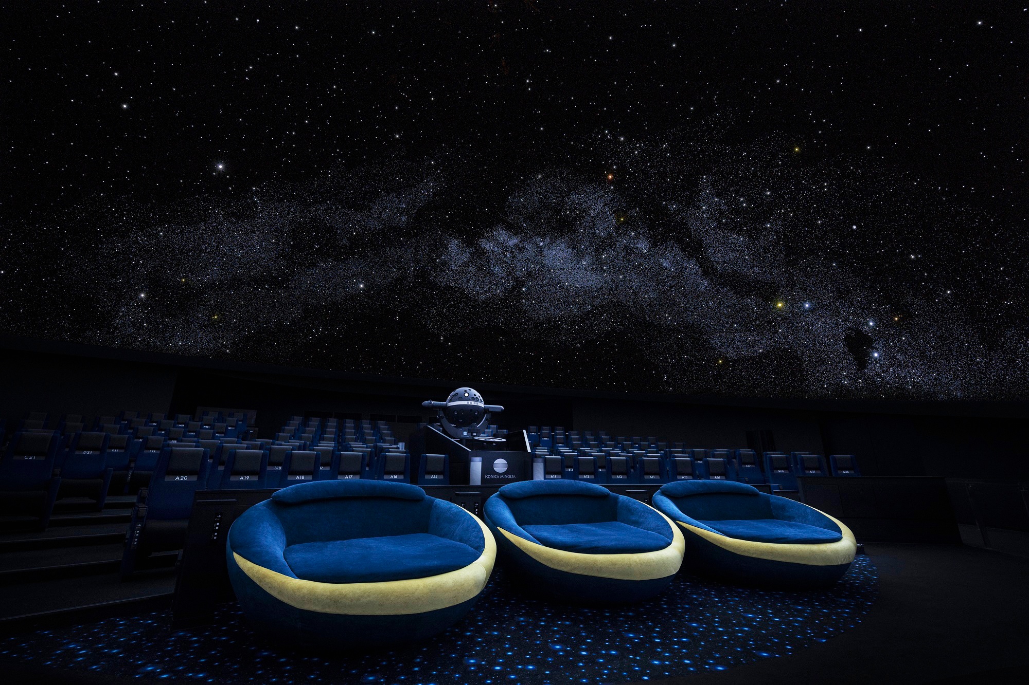 Photo provided by: Konica Minolta Planetarium Tenku-Seats